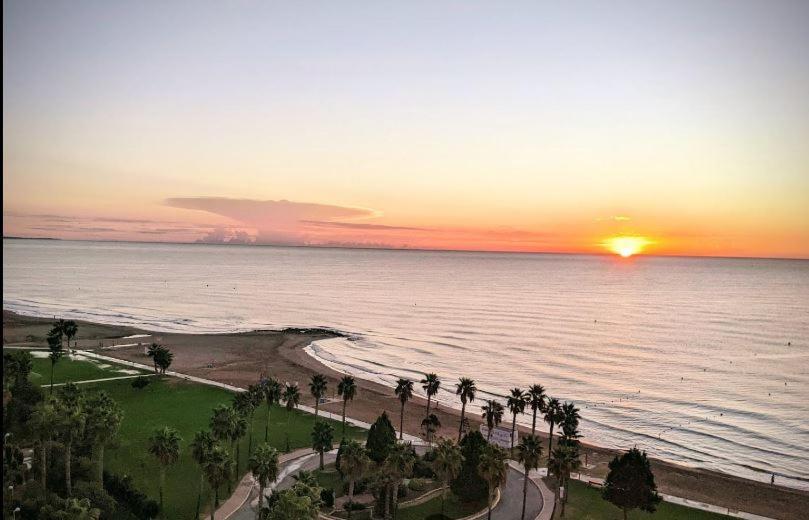 Mondrian Magic World - Sea View First Line Of The Beach Оропеса-дель-Мар Екстер'єр фото